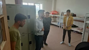 در راستای کنترل و نظارت  بر وضعیت خوابگاه دانشجویی انجام گرفت:
بازدید رئیس و معاون آموزشکده ملی مهارت ابهر از مجتمع رفاهی و خوابگاه دانشجویی  شهید شهریاری آموزشکده ابهر
 2