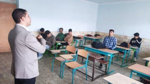 در راستای معرفی جایگاه دانشگاه ملی مهارت  ورشته های تحصیلی  و جذب هنرجویان در مراکز دانشگاه ملی مهارت واحد استان زنجان انجام شد:حضورمعاونت وکارشناسان آموزشکده ابهردر هنرستان های شهید بهشتی و باقرالعلوم شهرستان ابهر
 2