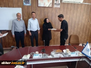 برگزاری مراسم تجلیل وتقدیر از اعضای تیم فوتسال الکتروتکنیک 3