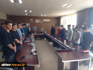  با هدف آشنایی دانشجویان از آیین نامه های آموزشی، پژوهشی، دانشجویی و فرهنگی
جلسه توجیهی دانشجویان جدیدالورود آموزشکده پسران ابهر باحضور رئیس، مسئولین  وکارشناسان آموزشکده درمحل  اتاق کنفرانس برگزار گردید
 2