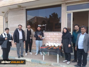 به مناسبت ایام فاطمیه وهمزمان با فرارسیدن شهادت حضرت زهرا "س"
پخت و توزیع شله زرد نذری در آموزشکده پسران ابهر 2