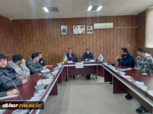 برگزاری کارگاه آموزشـــی به مناسبت هفته پژوهش و فناوری در آموزشکده پسران ابهر 3